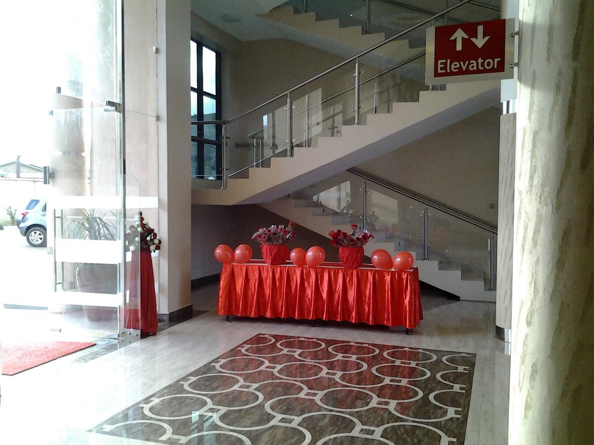 Three Steers Hotel Meru Exterior foto